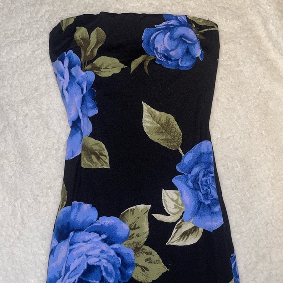 Maxi Floral Dress - Picture 2 of 3